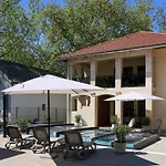 Mirage & Pool - Balatonboglár