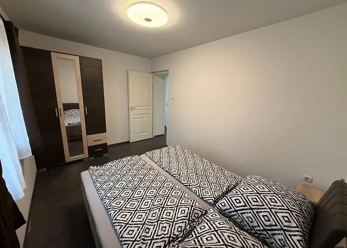 Mirage & Pool - Apartament *