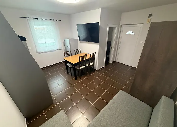 Mirage & Pool - Apartament